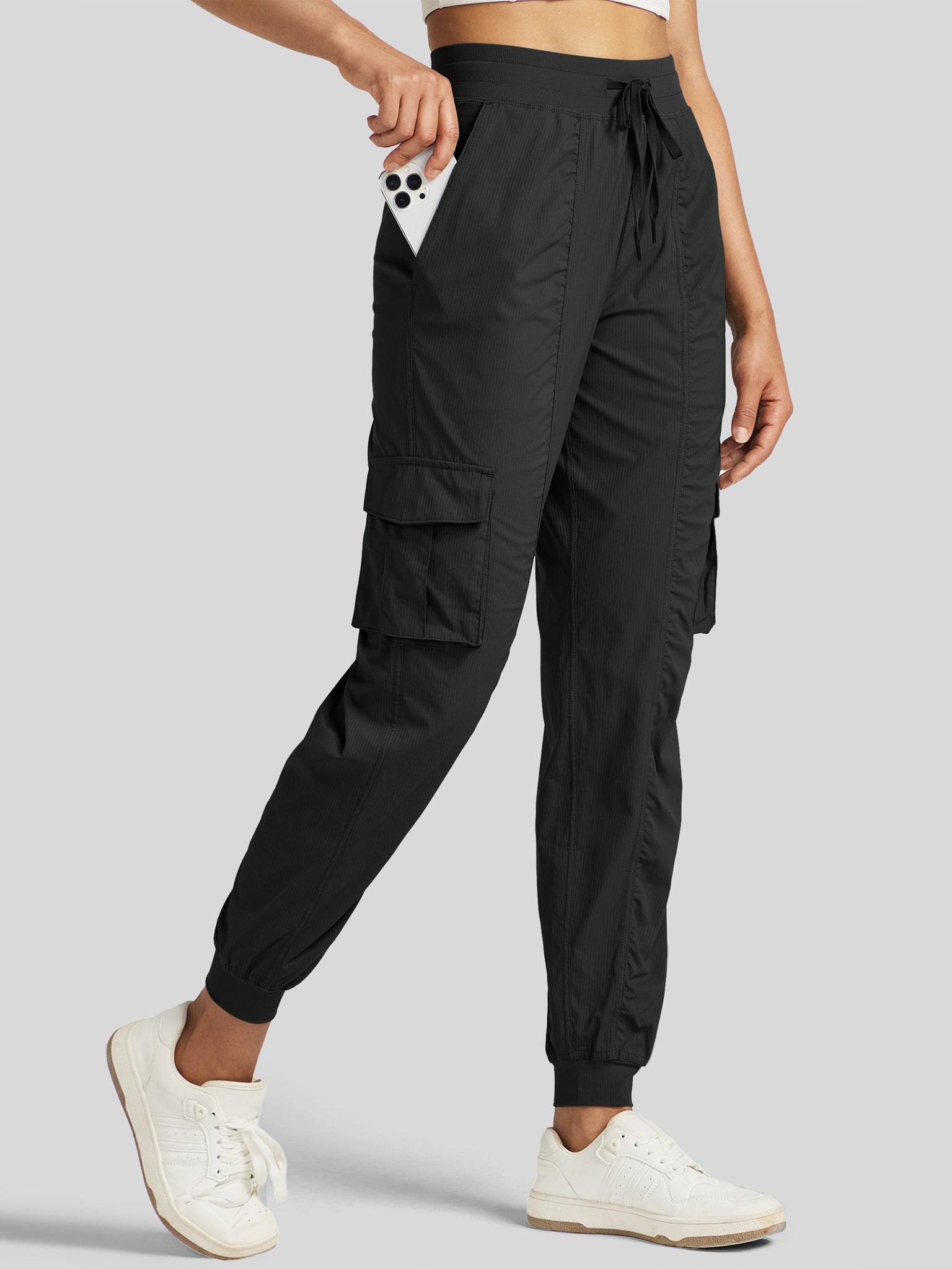 Women's Cargo Studio Joggers