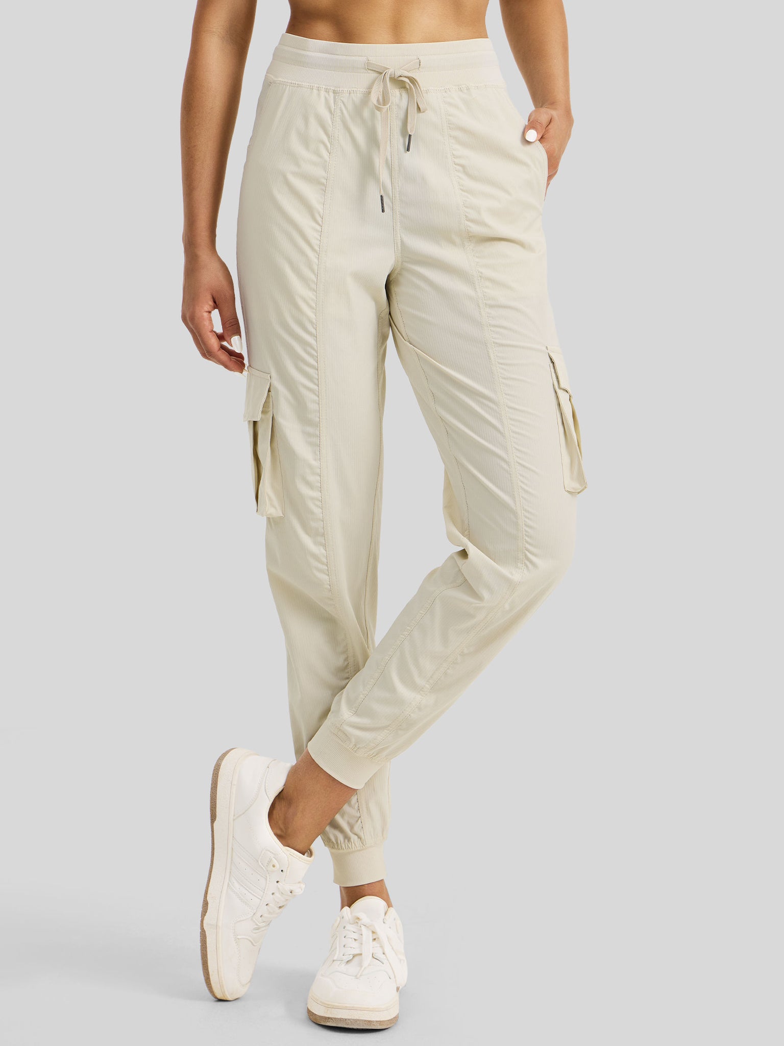 Women's Cargo Studio Joggers