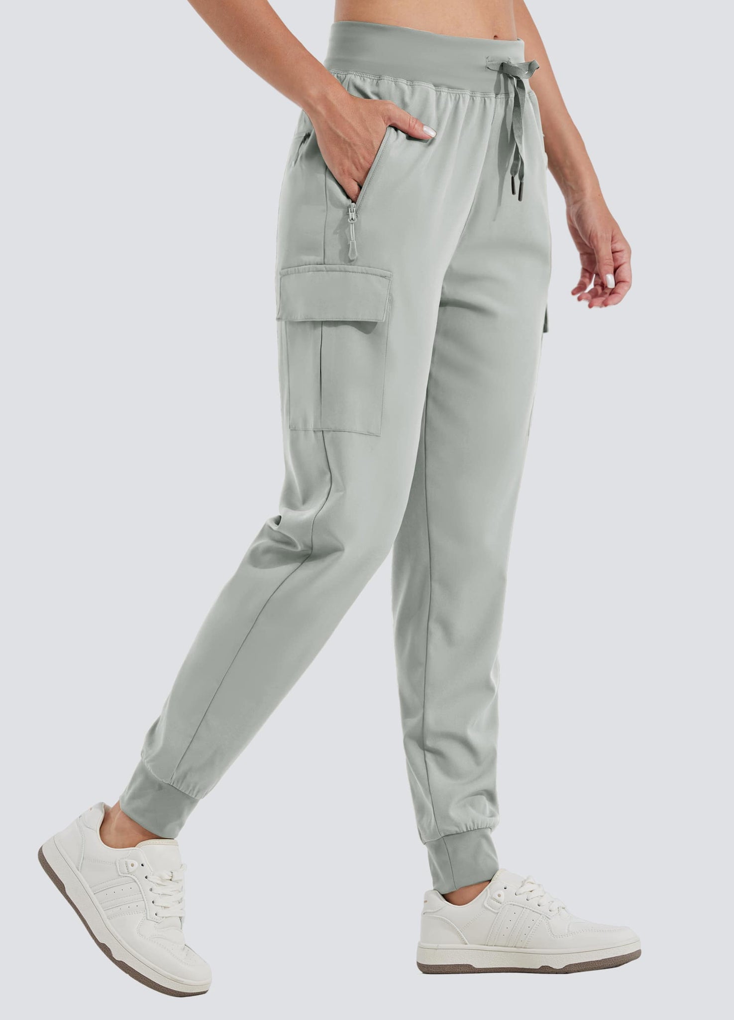 Women's Outdoor Trek Cargo Joggers_LightGray_model1