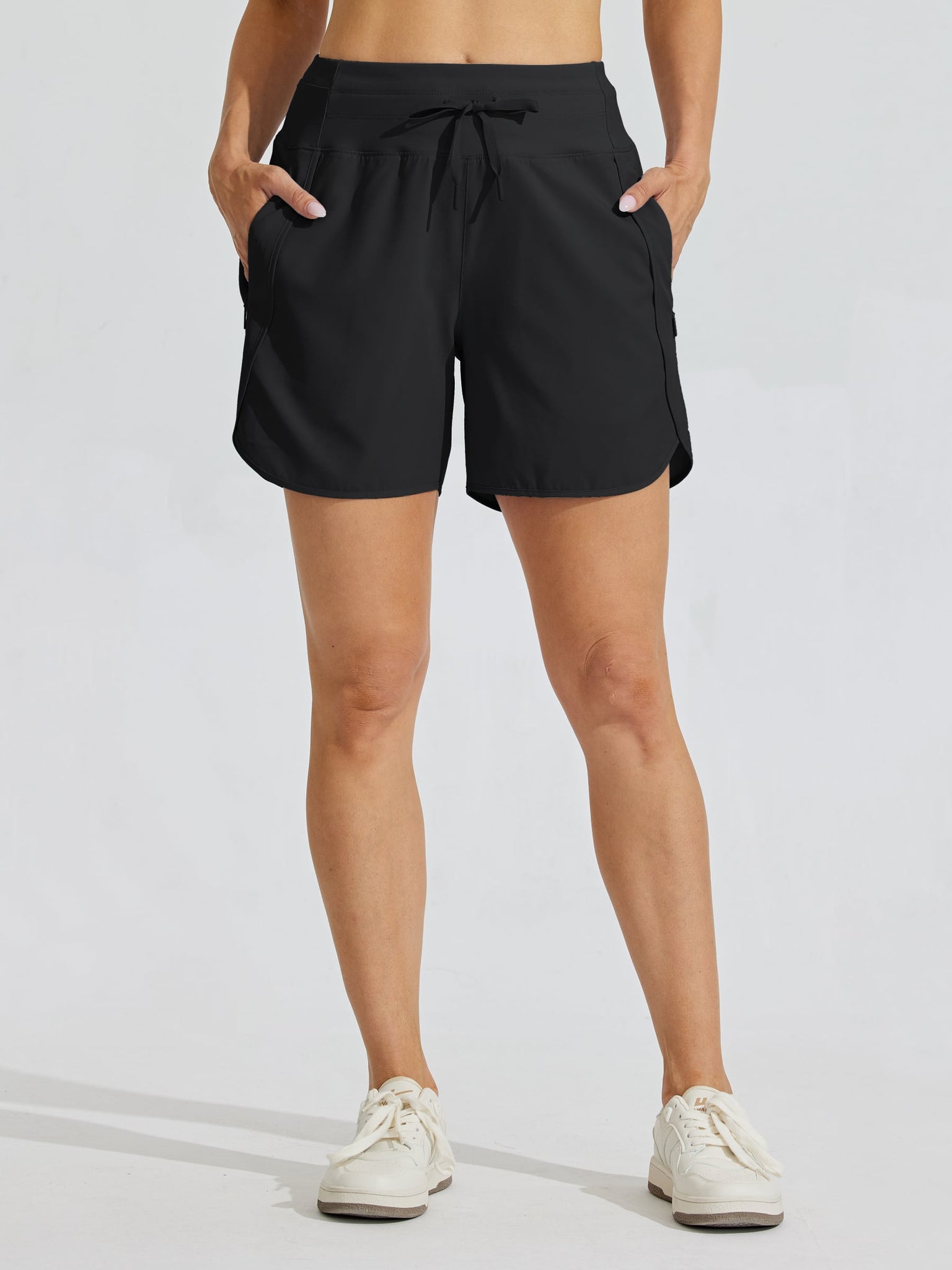 Women's Active 5 Inseam Utility Short_Black_model1