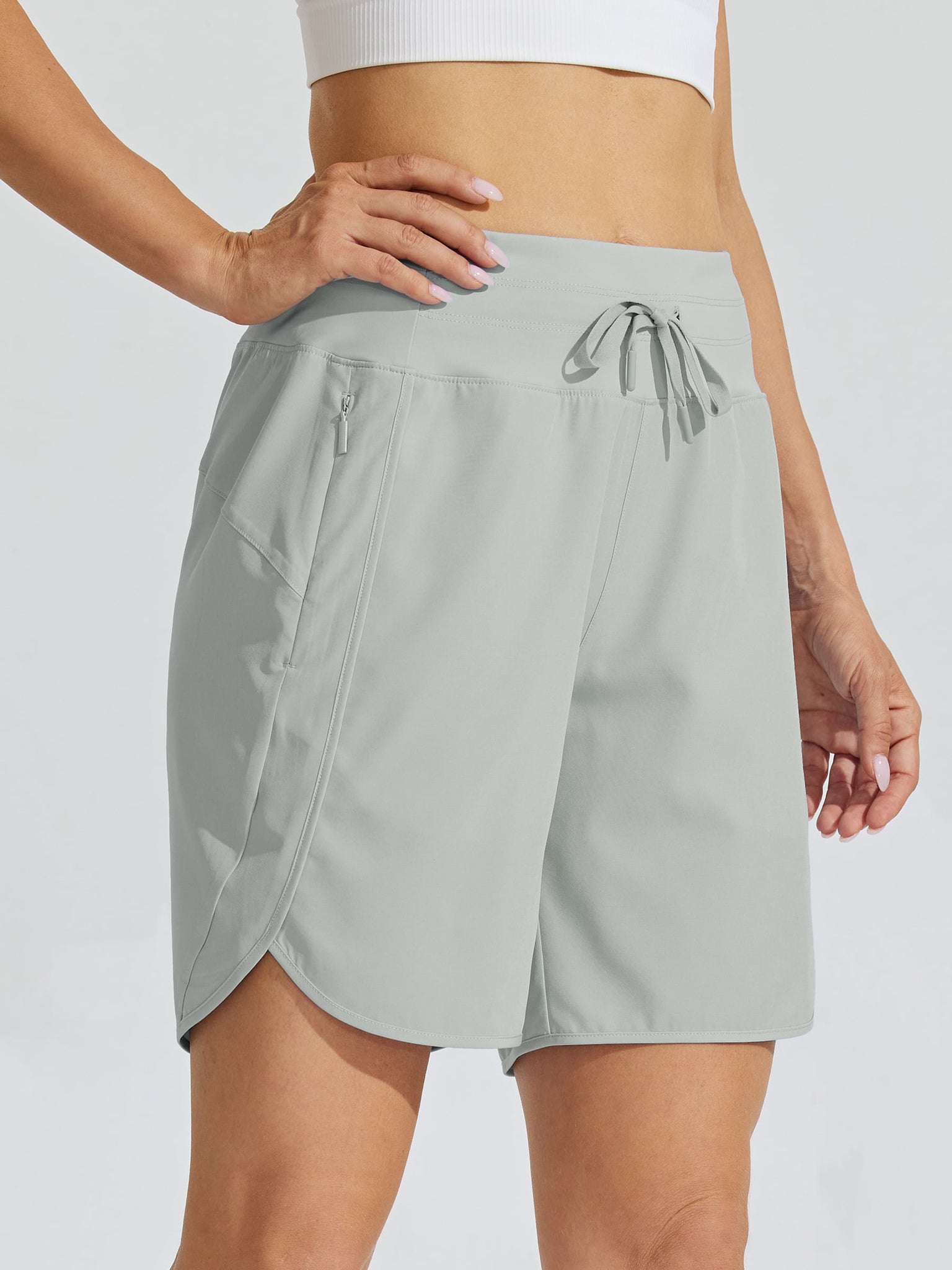 Women's Active 7 Inseam Utility Short_LightGray_model2